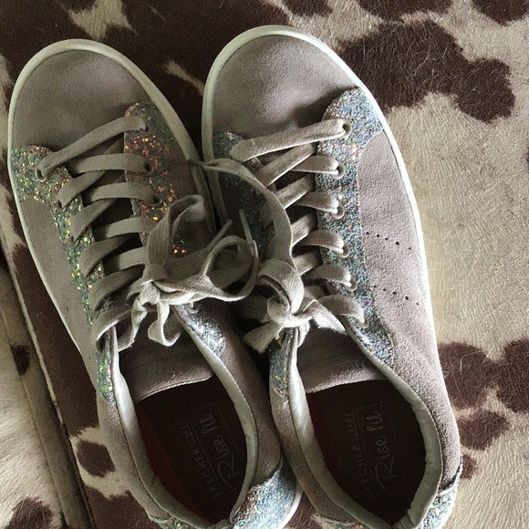 Skechers Awesome Sueded Shoes - Picture 4 of 4